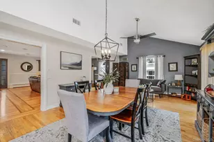 364 Twilight Ln, Smithtown, NY 11787 - Photo 7