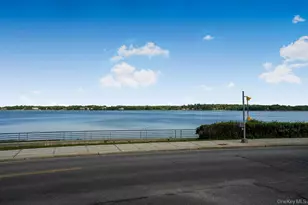 899 Harborview Rd, Mill Neck, NY 11771 - Photo 29