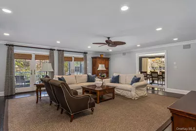 100 Elderfields Road, Manhasset, NY 11030 - Photo 9