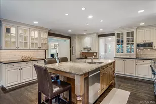100 Elderfields Rd, Manhasset, NY 11030 - Photo 11