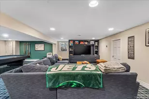 100 Elderfields Rd, Manhasset, NY 11030 - Photo 19