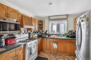 207 New Hyde Park Rd, New Hyde Park, NY 11040 - Photo 7