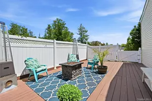 661 Shore Dr, Oakdale, NY 11769 - Photo 35