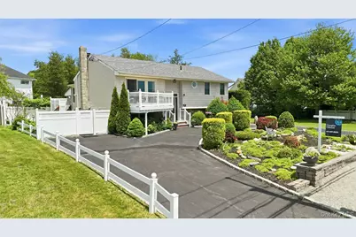 661 Shore Drive, Oakdale, NY 11769 - Photo 3