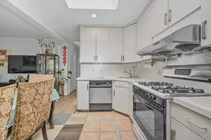 67-03 180th St, Fresh Meadows, NY 11365 - Photo 9