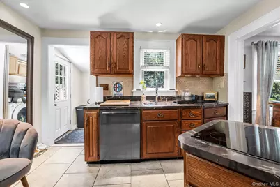 [Address not provided], Bellport, NY 11713 - Photo 11