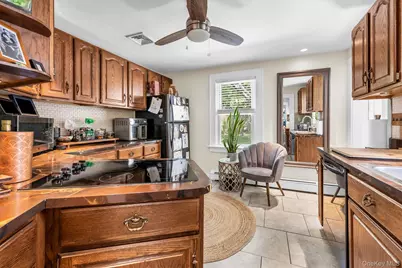 [Address not provided], Bellport, NY 11713 - Photo 9