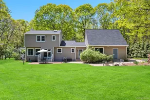 5 Barbara Anne St, Manorville, NY 11949 - Photo 37