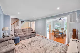 5 Barbara Anne St, Manorville, NY 11949 - Photo 11