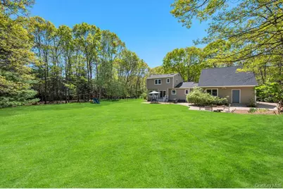 5 Barbara Anne Street, Manorville, NY 11949 - Photo 35
