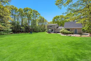 5 Barbara Anne St, Manorville, NY 11949 - Photo 35