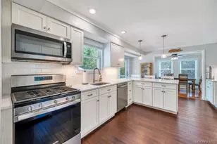 5 Barbara Anne St, Manorville, NY 11949 - Photo 15