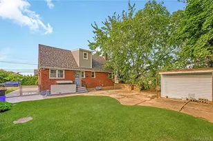 876 Oliver Ave, Westbury, NY 11590 - Photo 13