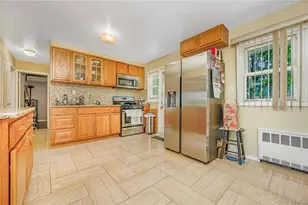 876 Oliver Ave, Westbury, NY 11590 - Photo 5