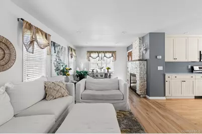 102 Garfield Place, Massapequa, NY 11758 - Photo 9