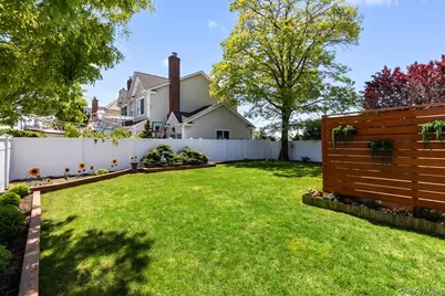 102 Garfield Place, Massapequa, NY 11758 - Photo 25