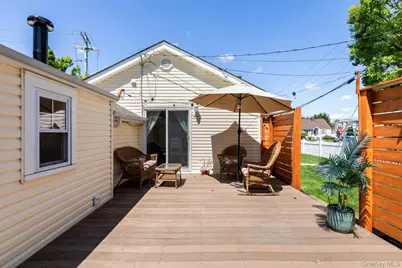 102 Garfield Place, Massapequa, NY 11758 - Photo 21