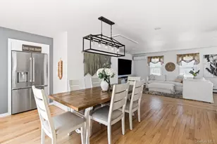 102 Garfield Pl, Massapequa, NY 11758 - Photo 15