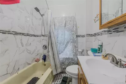 4733 Carpenter Avenue, Bronx, NY 10470 - Photo 13