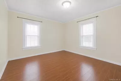 4733 Carpenter Avenue, Bronx, NY 10470 - Photo 15