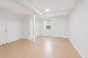 4733 Carpenter Ave, Bronx, NY 10470 - Photo 23