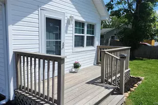 95 Pleasure Ave, Ronkonkoma, NY 11779 - Photo 3