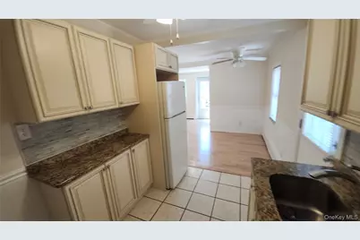 95 Pleasure Avenue, Ronkonkoma, NY 11779 - Photo 17