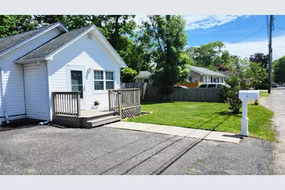 95 Pleasure Avenue, Ronkonkoma, NY 11779 - Photo 25