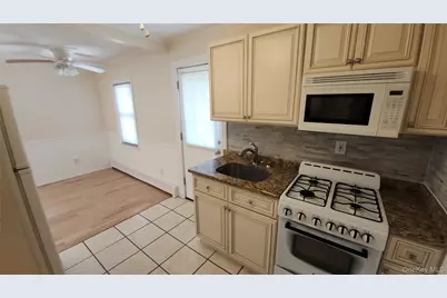 95 Pleasure Avenue, Ronkonkoma, NY 11779 - Photo 15