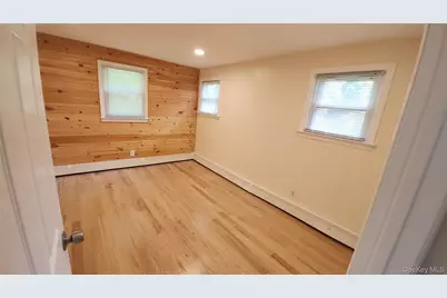 95 Pleasure Avenue, Ronkonkoma, NY 11779 - Photo 23