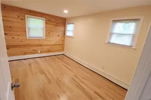 95 Pleasure Ave, Ronkonkoma, NY 11779 - Photo 23