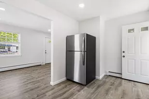 511 Bourdois Ave, Bellport, NY 11713 - Photo 9