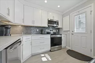 13 Grove Ln, Levittown, NY 11756 - Photo 11