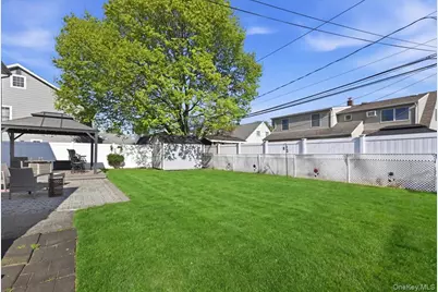 13 Grove Lane, Levittown, NY 11756 - Photo 27