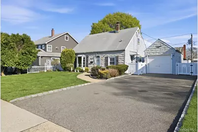 13 Grove Lane, Levittown, NY 11756 - Photo 3