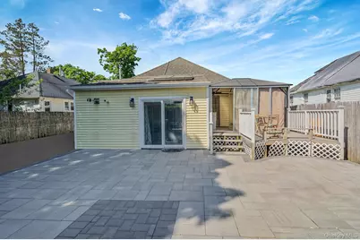 119 N 1st Avenue, Bay Shore, NY 11706 - Photo 9