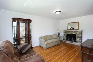 251 Mckinley Pkwy, Mineola, NY 11501 - Photo 3
