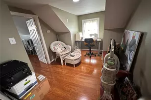 568 Irving St, Westbury, NY 11590 - Photo 19
