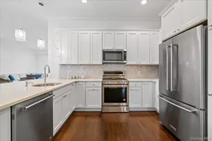 240 Fall Ct, East Northport, NY 11731 - Photo 7