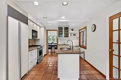 10 Crescent Road, Port Washington, NY 11050 - Photo 13