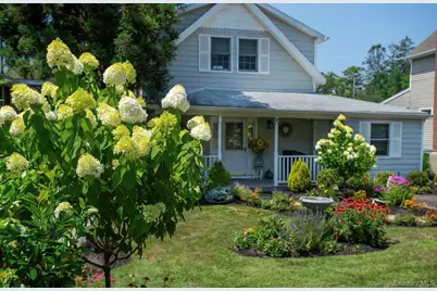 35 Prospect Road, Centerport, NY 11721 - Photo 3
