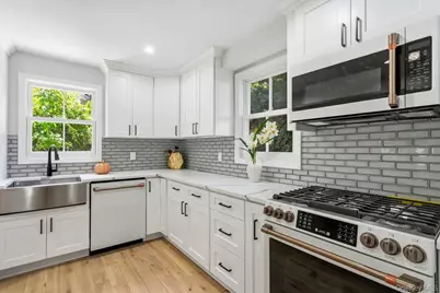 17 Tatterson Street, Roslyn, NY 11576 - Photo 5