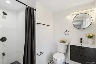 17 Tatterson St, Roslyn, NY 11576 - Photo 19