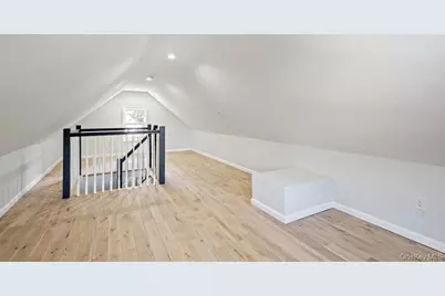 17 Tatterson Street, Roslyn, NY 11576 - Photo 27