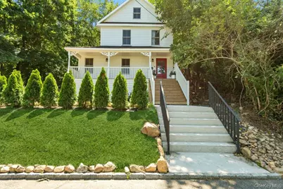 17 Tatterson Street, Roslyn, NY 11576 - Photo 1
