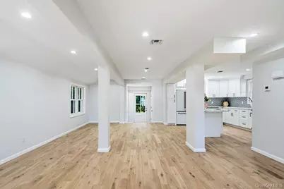 17 Tatterson Street, Roslyn, NY 11576 - Photo 11