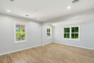 17 Tatterson Street, Roslyn, NY 11576 - Photo 13