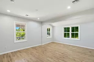 17 Tatterson St, Roslyn, NY 11576 - Photo 13