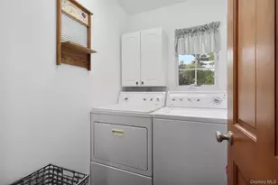 1414 Illinois Ave, Bay Shore, NY 11706 - Photo 17