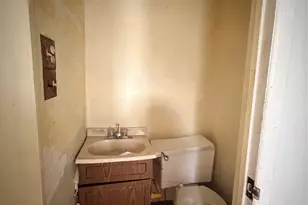 21 Parkwood Blvd, Poughkeepsie, NY 12603 - Photo 7
